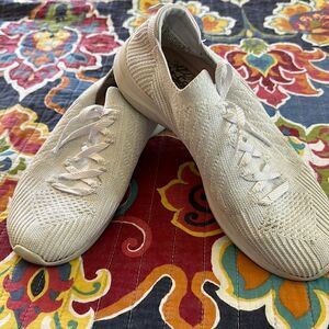 Skechers Sneakers White Air-Cooled Memory Foam Women’s 7.5